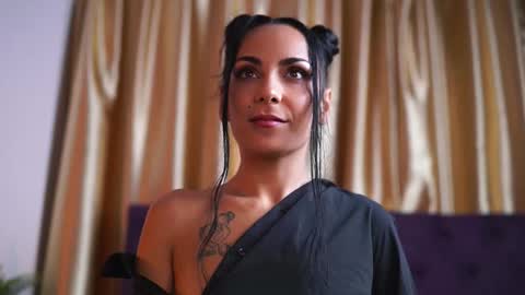 Demi online show from 09.17.25