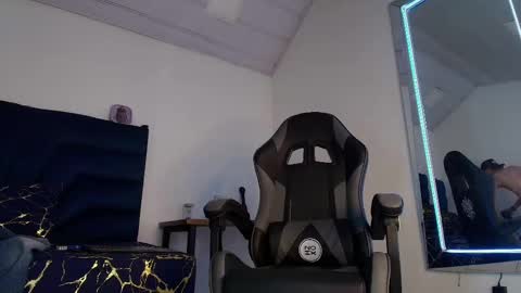 Snapshot of demian_prince chatting on 03.11.25 Demian Prince online show from 03.11.25