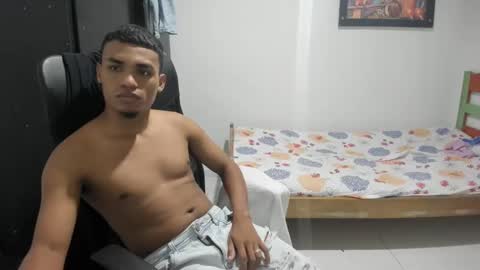 Snapshot of demol_latin chatting on 12.19.24 MASTER DAV online show from 12.19.24