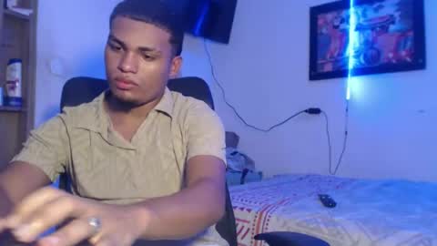 Snapshot of demol_latin chatting on 11.14.25 MASTER DAV online show from 11.14.25