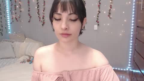 Denisse    schedule Monday to Friday 1300-1900 mexican time Saturday-maybe it could be a surprise IDEPENDENT MODEL online show from 01.31.25