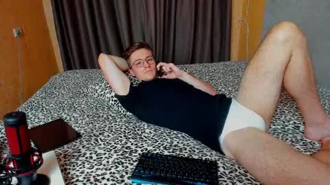 Snapshot of deni_boy99 chatting on 09.22.25 Deni online show from 09.22.25