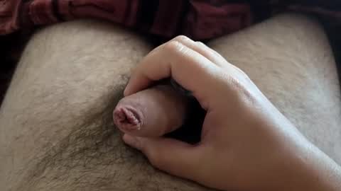 Snapshot of denis647 chatting on 10.03.25 LilRoach online show from 10.03.25