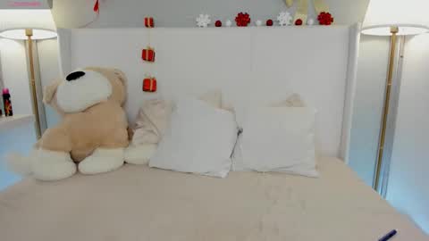 Snapshot of deniselolly chatting on 03.21.26 Dennise online show from 03.21.26