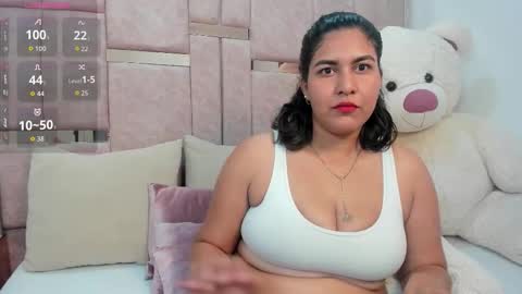 Snapshot of denisse_khan chatting on 10.20.25 Denisse Khan online show from 10.20.25