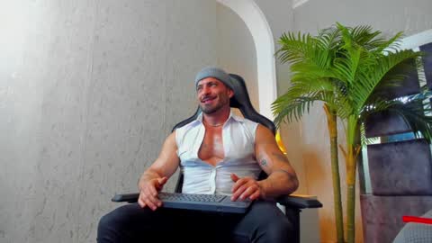 Snapshot of dennis_cox_ chatting on 01.07.25 dennis_cox_ online show from 01.07.25