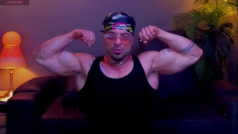 dennis_cox_ online show from 11.04.25