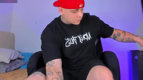 dennis munera online show from 10.11.25