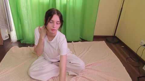 Olivia online show from 09.14.25