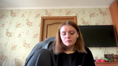 Snapshot of dennisemcintee chatting on 05.31.26 Ebby online show from 05.31.26