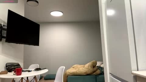 Snapshot of denniskibler chatting on 02.05.26 Denni online show from 02.05.26