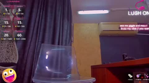 denychantall online show from 12.02.24