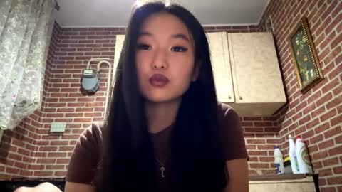 Emma online show from 12.16.25