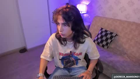 Snapshot of dereck_manson chatting on 10.07.25 dereck_manson online show from 10.07.25