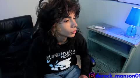 Snapshot of dereck_manson chatting on 10.19.25 dereck_manson online show from 10.19.25