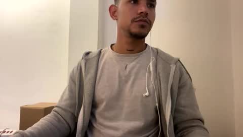 Snapshot of dereck_myers chatting on 03.07.26 Dereck Myers online show from 03.07.26