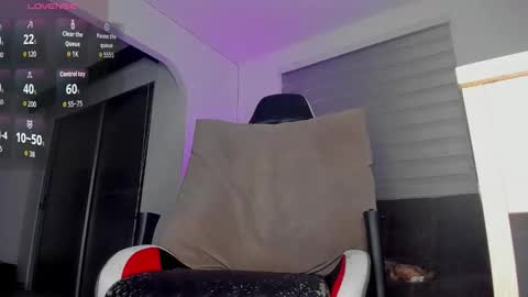 dereckhardd online show from 09.23.25