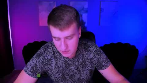 derek_hawk_ online show from 12.04.25