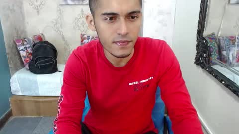 Snapshot of derek_storm_ chatting on 09.25.25 D E R E K online show from 09.25.25