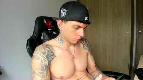 derekmuller11 online show from 04.15.26