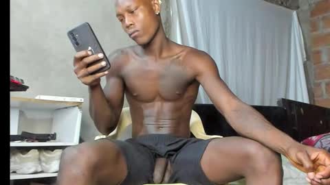 Snapshot of derekward01 chatting on 11.06.25 DerekWard online show from 11.06.25