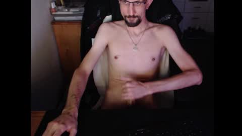 Snapshot of dermattes chatting on 11.15.25 dermattes online show from 11.15.25