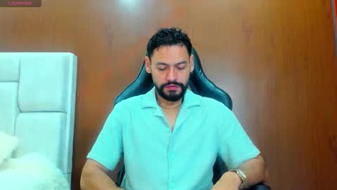 Snapshot of derrybigger_cm chatting on 11.23.25 DerryBigger CM online show from 11.23.25