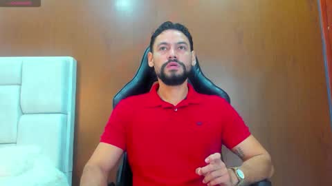 Snapshot of derrybigger_cm chatting on 12.01.25 DerryBigger CM online show from 12.01.25