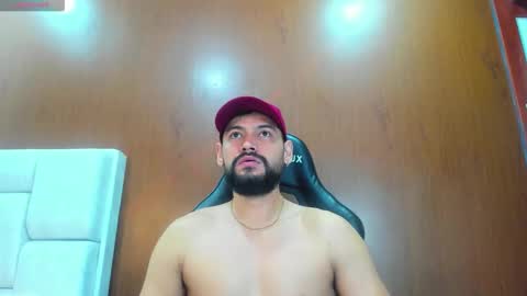 Snapshot of derrybigger_cm chatting on 03.10.26 DerryBigger CM online show from 03.10.26