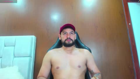 Snapshot of derrybigger_cm chatting on 03.12.26 DerryBigger CM online show from 03.12.26