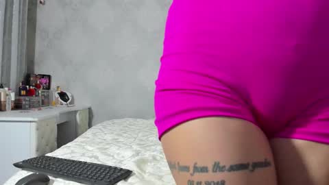 Mia online show from 01.05.25