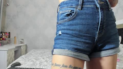 Mia online show from 03.09.25