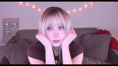 Snapshot of deserve_dessert chatting on 01.27.25 Domi  online show from 01.27.25