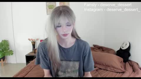 Snapshot of deserve_dessert chatting on 05.23.26 Domi online show from 05.23.26