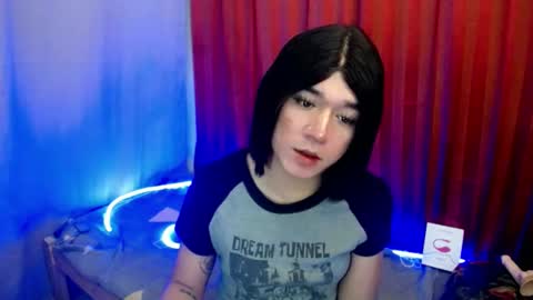 Snapshot of desirable_lorinexx chatting on 12.09.24 LORINE online show from 12.09.24
