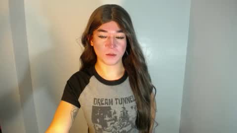 Snapshot of desirable_lorinexx chatting on 12.13.24 LORINE online show from 12.13.24