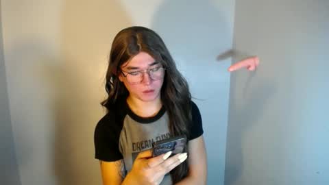 Snapshot of desirable_lorinexx chatting on 12.15.24 LORINE online show from 12.15.24