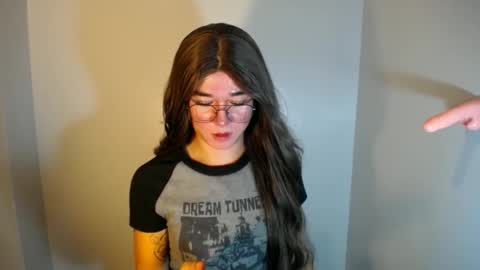 Snapshot of desirable_lorinexx chatting on 12.15.24 LORINE online show from 12.15.24