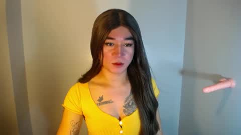 Snapshot of desirable_lorinexx chatting on 12.25.24 LORINE online show from 12.25.24