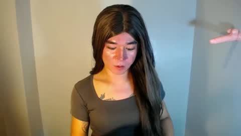 Snapshot of desirable_lorinexx chatting on 12.26.24 LORINE online show from 12.26.24