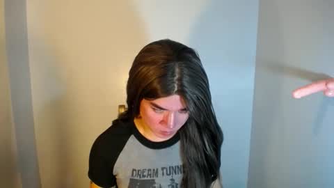 Snapshot of desirable_lorinexx chatting on 12.30.24 LORINE online show from 12.30.24