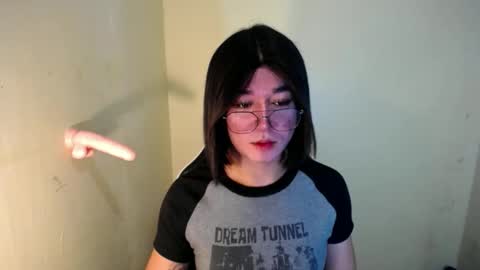 Snapshot of desirable_lorinexx chatting on 01.23.25 LORINE online show from 01.23.25
