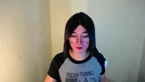 Snapshot of desirable_lorinexx chatting on 01.26.25 LORINE online show from 01.26.25