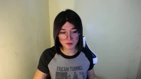 Snapshot of desirable_lorinexx chatting on 01.31.25 LORINE online show from 01.31.25