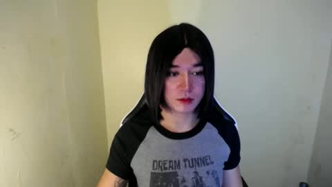 Snapshot of desirable_lorinexx chatting on 02.10.25 LORINE online show from 02.10.25