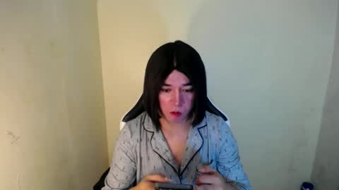 Snapshot of desirable_lorinexx chatting on 02.11.25 LORINE online show from 02.11.25