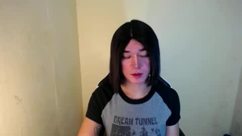 Snapshot of desirable_lorinexx chatting on 02.14.25 LORINE online show from 02.14.25
