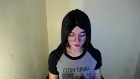Snapshot of desirable_lorinexx chatting on 02.23.25 LORINE online show from 02.23.25