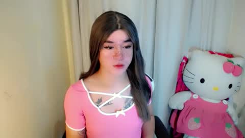 Snapshot of desirable_lorinexx chatting on 02.23.25 LORINE online show from 02.23.25