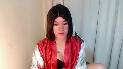 Snapshot of desirable_lorinexx chatting on 03.05.25 LORINE online show from 03.05.25